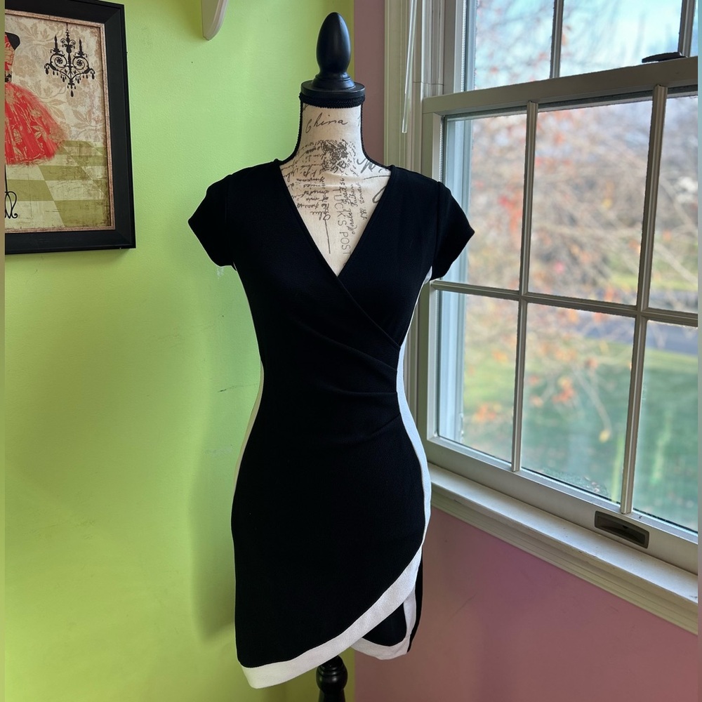 PERFECT HOLIDAY DRESS 💖 Rue 21 Black Mini Dress